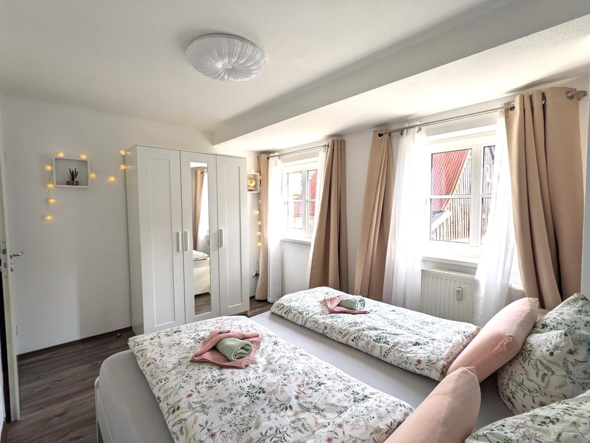 Hw4B - Urlaubsmagie - Zentral Mit Gemeinschaftsgarten, -Pool, -Sauna & Whirlpool Sebnitz Buitenkant foto